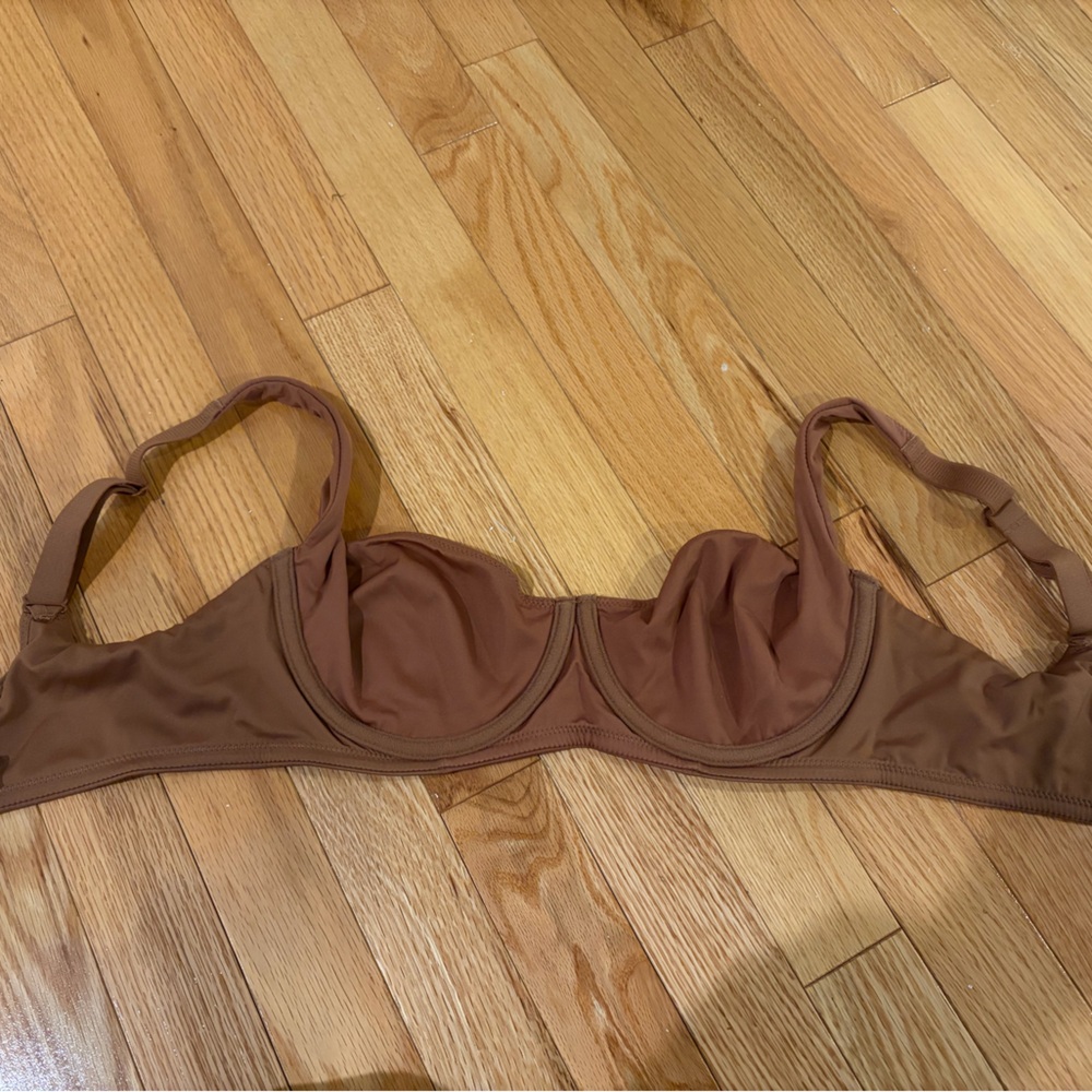 SheCurve - 34D Never Been Worn Underwire Support Seamless Unlined Balconette - Picture 5 of 7